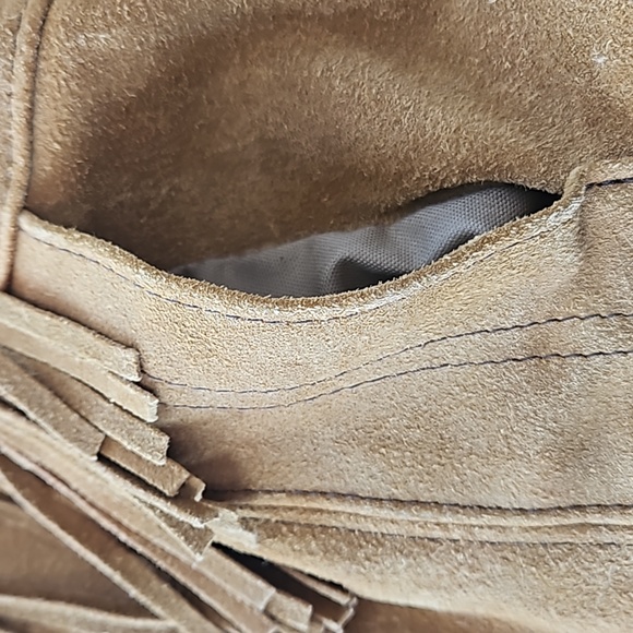 VINTAGE BRANDED GARMENTS SUEDE FRINGED KIDS LEATHER JACKET - Picture 5 of 16